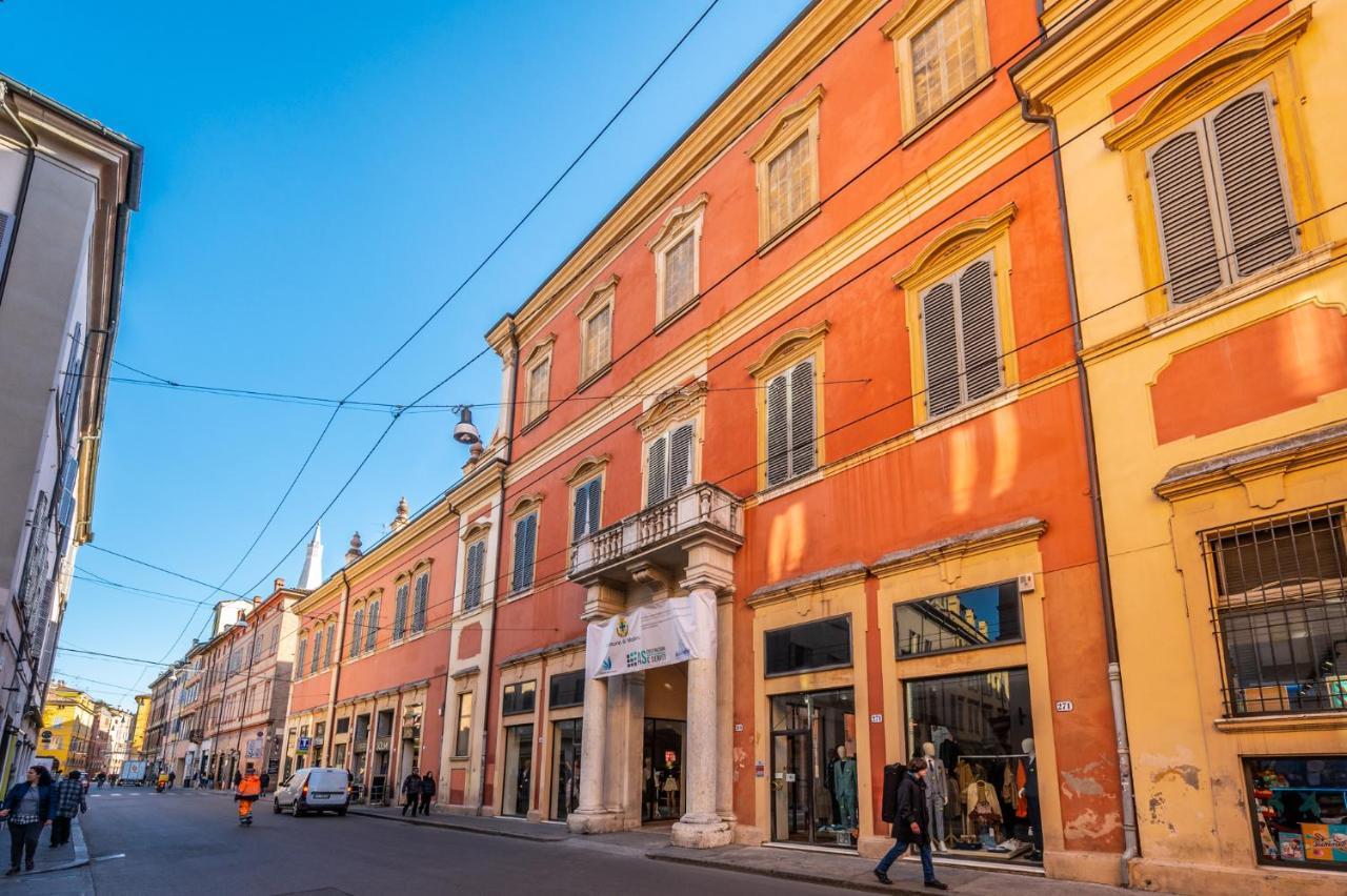 Emilia Suite Palace Modena Bagian luar foto